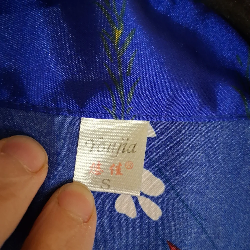 Royal Blue Satin Kimono Jacket with Geisha Print - Picture 3 of 15